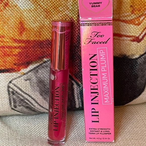 Too Faced Lip Injections Maximum Plump | Yummy Bear | Hydrating - Picture 2 of 7